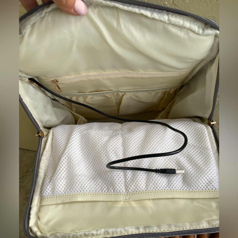 New Upper Babies New York Designer Backpack Diaper Bag - Picture 4 of 7